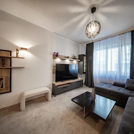 Centre Spacious 2 Bedroom Lägenhet Sofia