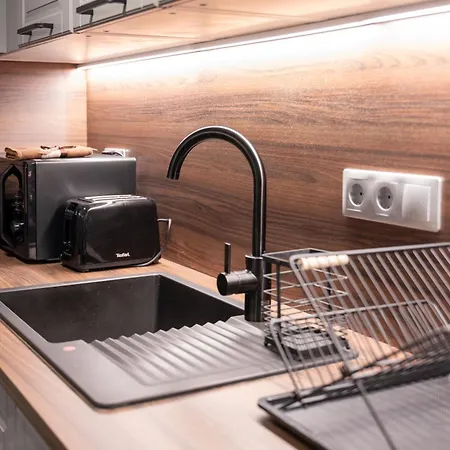 Centre Spacious 2 Bedroom