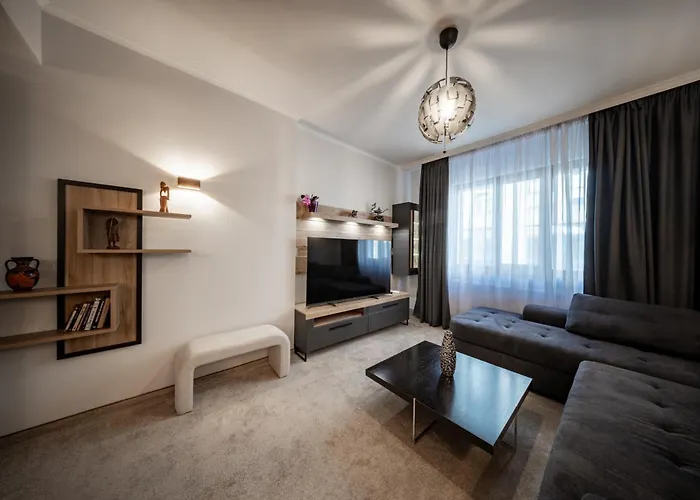 Centre Spacious 2 Bedroom アパート ソフィア