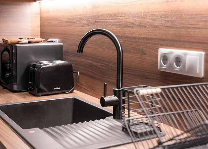 Centre Spacious 2 Bedroom